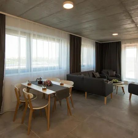 Aparthotel Trafick 4*