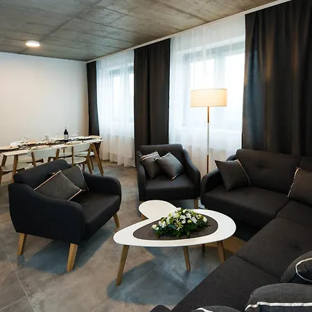 Trafick Hotel apartamentowy 4*