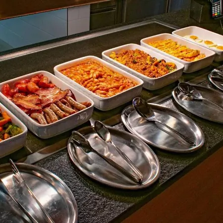 Trafick Hotel apartamentowy 4*