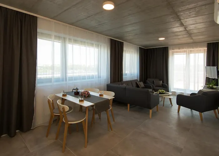 Lägenhetshotell Trafick 4*